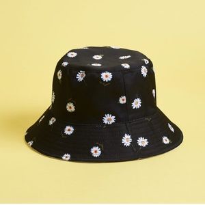 alice + olivia Reversible Bucket Hat ($85 value)